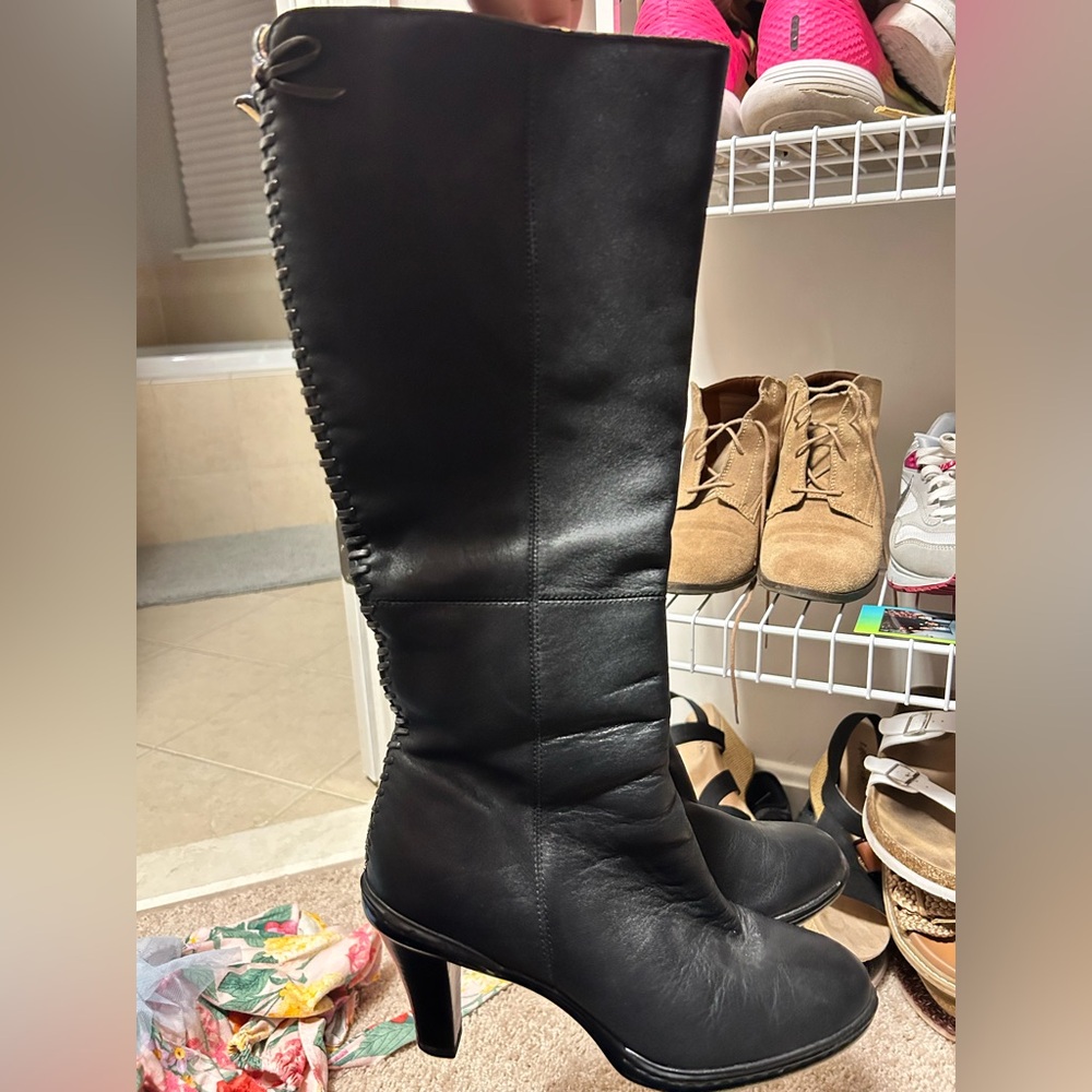 Sofft Tyla II Tall Boots Size 8M Black Leather Whipstitch Side Zip